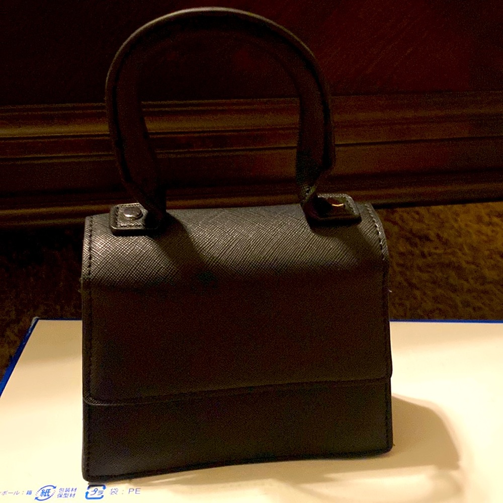 Small black purse